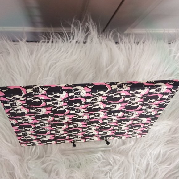 New & Collectible Gucci Dog Notebook, Pink - Picture 5 of 6